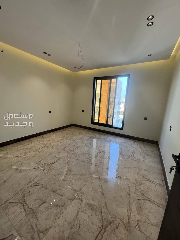 شقة اربع غرف للبيع في جدة حي الروضة في جدة بسعر 800 ألف ريال سعودي