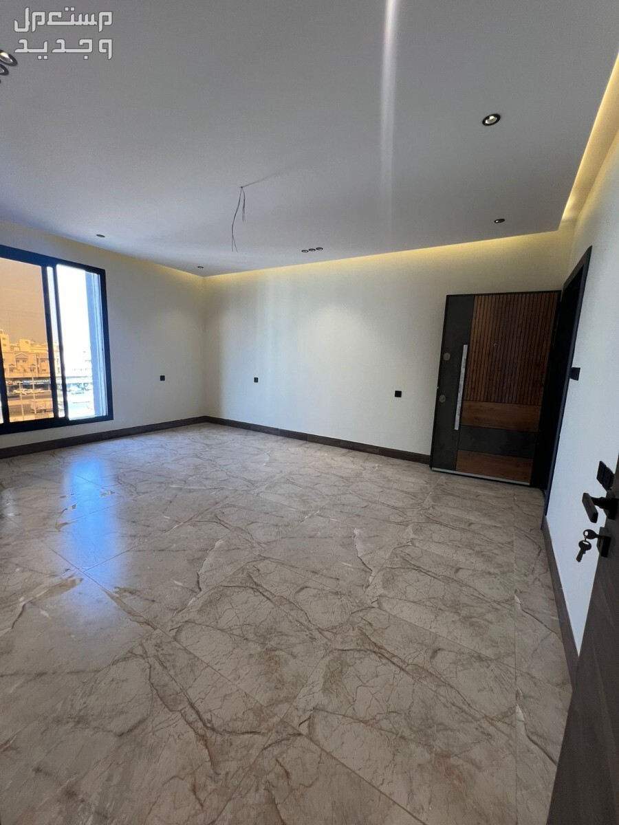 شقة اربع غرف للبيع في جدة حي الروضة في جدة بسعر 800 ألف ريال سعودي