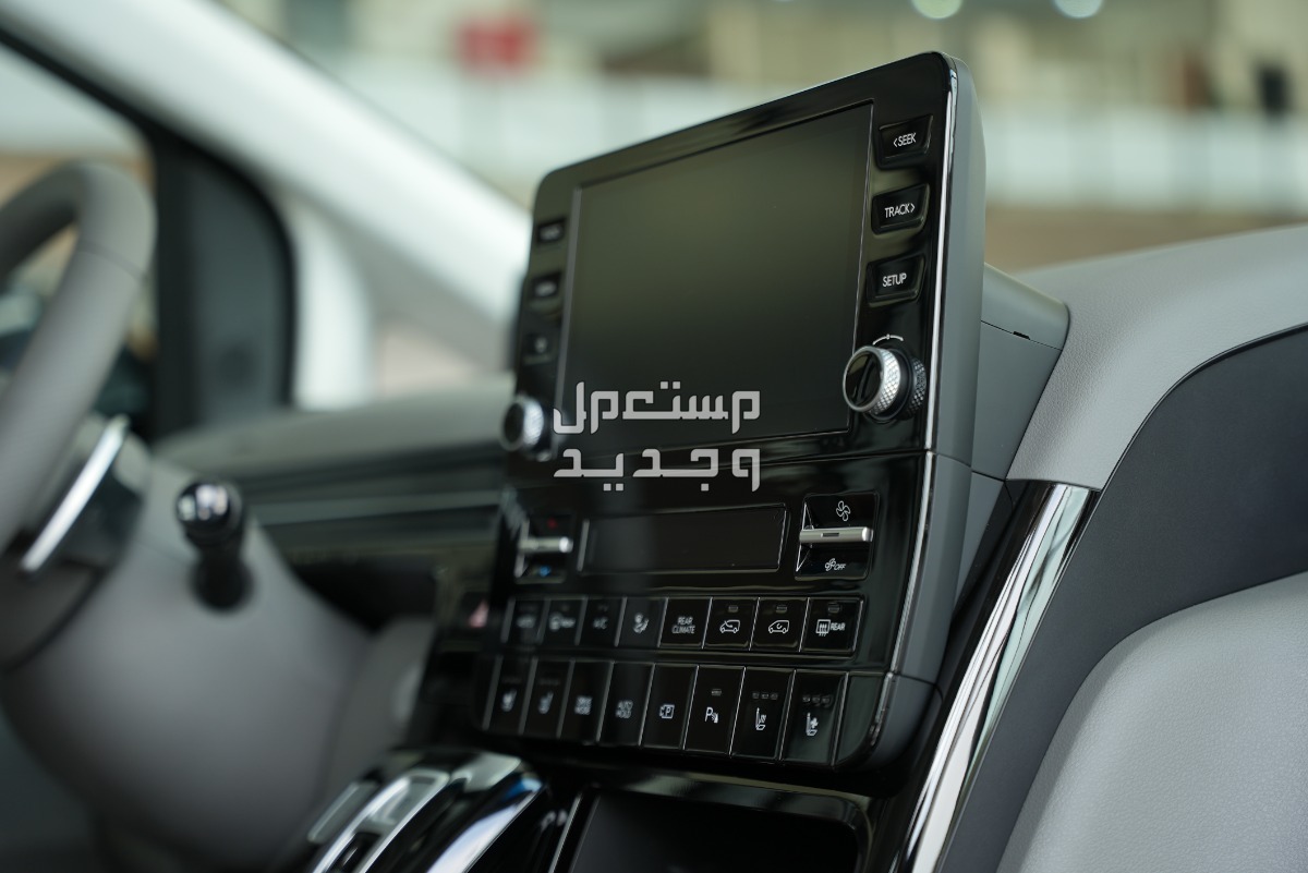 هيونداي ستاريا 2024 الجديدة بجميع الفئات والاسعار المتوفرة عند الوكيل وابرز العيوب والمميزات شاشة وسائط متعددة سيارة هيونداي ستاريا 2024-2025