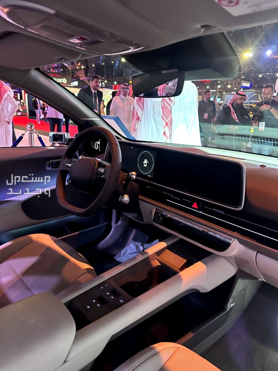 صور هيونداي ايونيك 5 2024 بجودة عالية من الداخل والخارج والألوان المتوفرة في الإمارات العربية المتحدة مقصورة القيادة سيارة هيونداي ايونيك 5 2024-2025