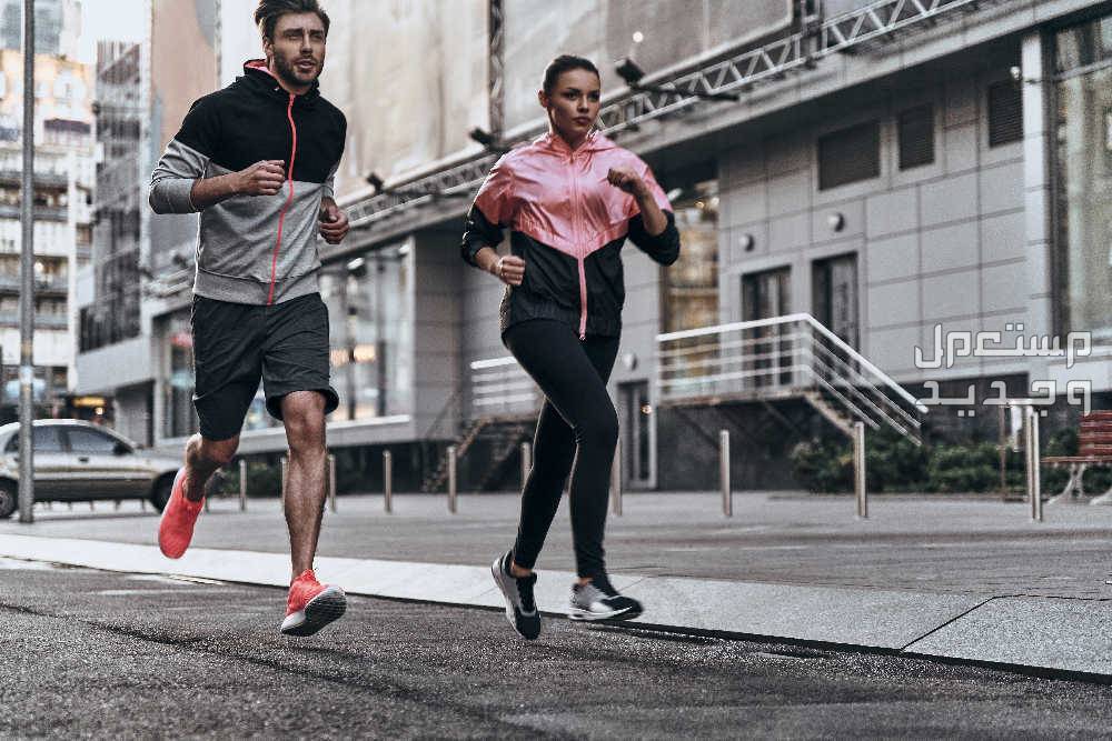 إليك أفضل ماركة ملابس رياضية رجالية عالمية في اليَمَن ملابس رياضية من ماركة On Running