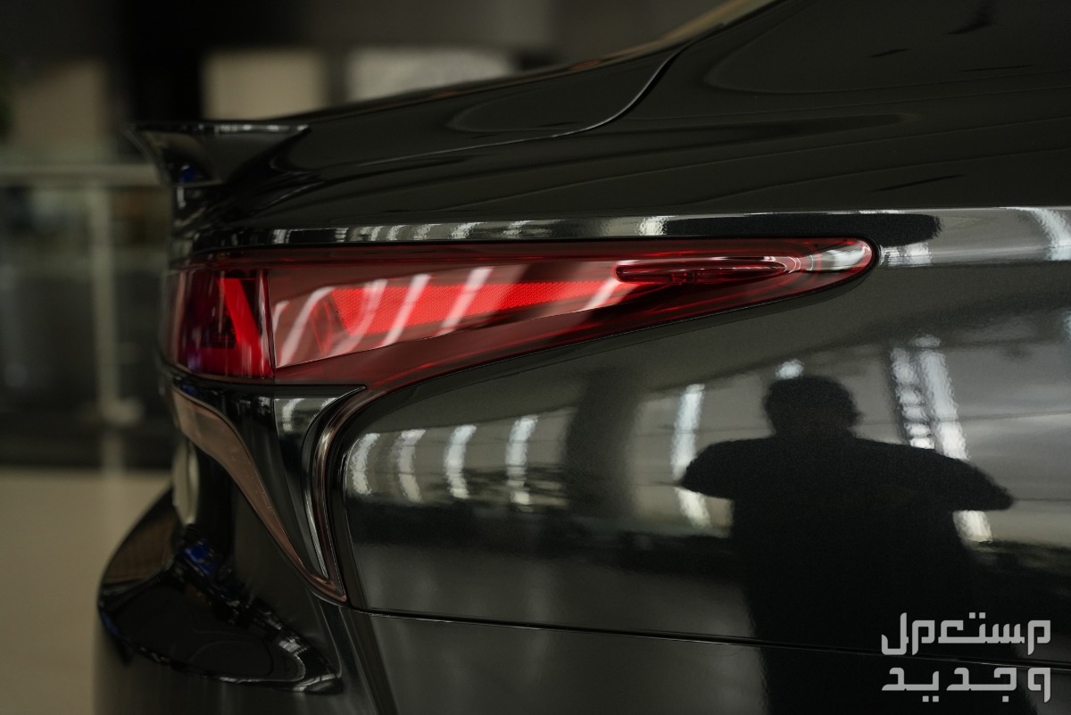 فئات لكزس LS 2024 مع أسعارها وأبرز المواصفات والتقنيات لدى الوكيل