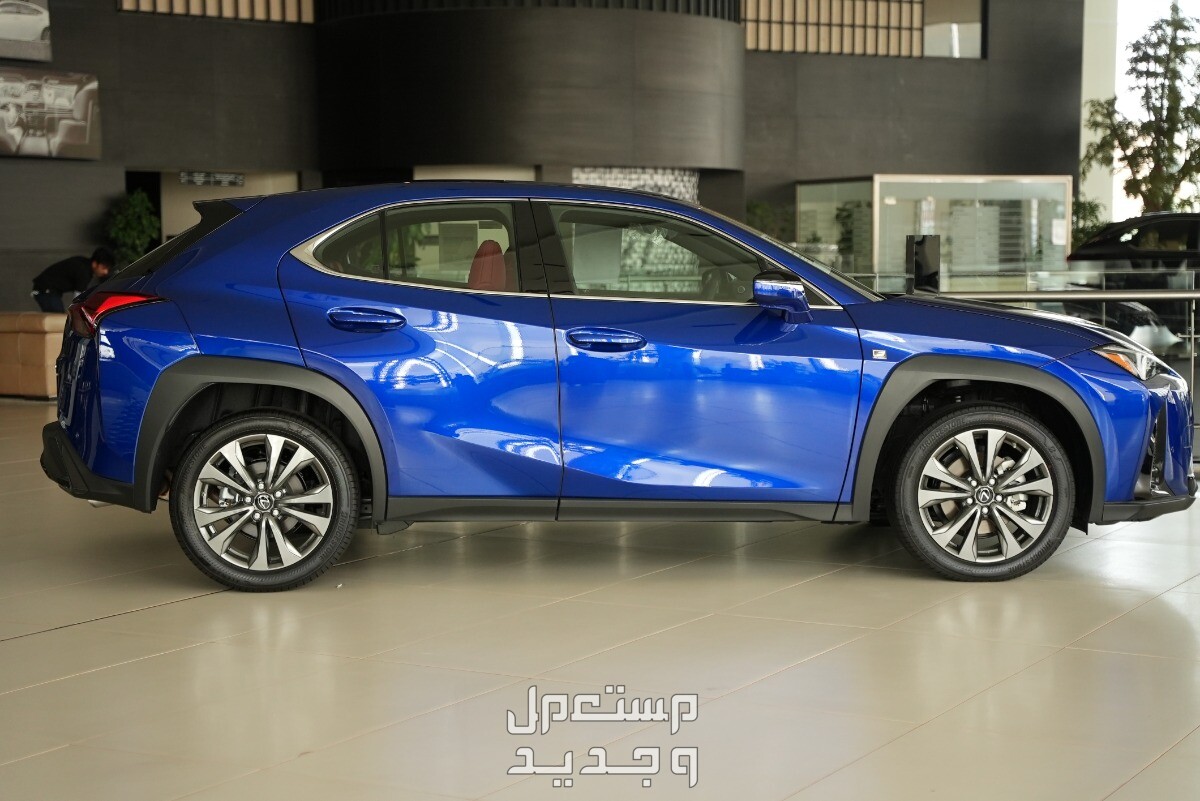 لكزس UX 2024 الجديدة بجميع الفئات والاسعار المتوفرة عند الوكيل وابرز العيوب والمميزات سيارة لكزس UX 2024-2025