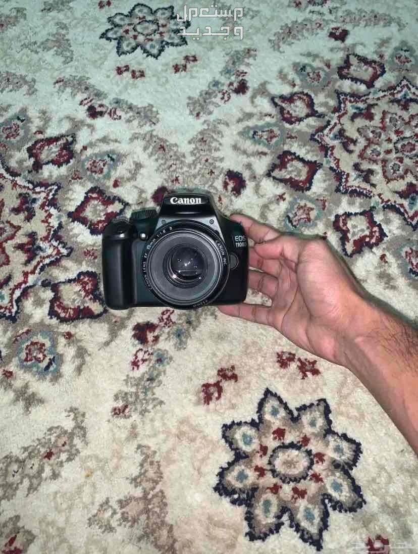 كاميرا كانون 1100d للبيع معها عدسه اضافيه  في أبهــــا بسعر ألف ريال سعودي