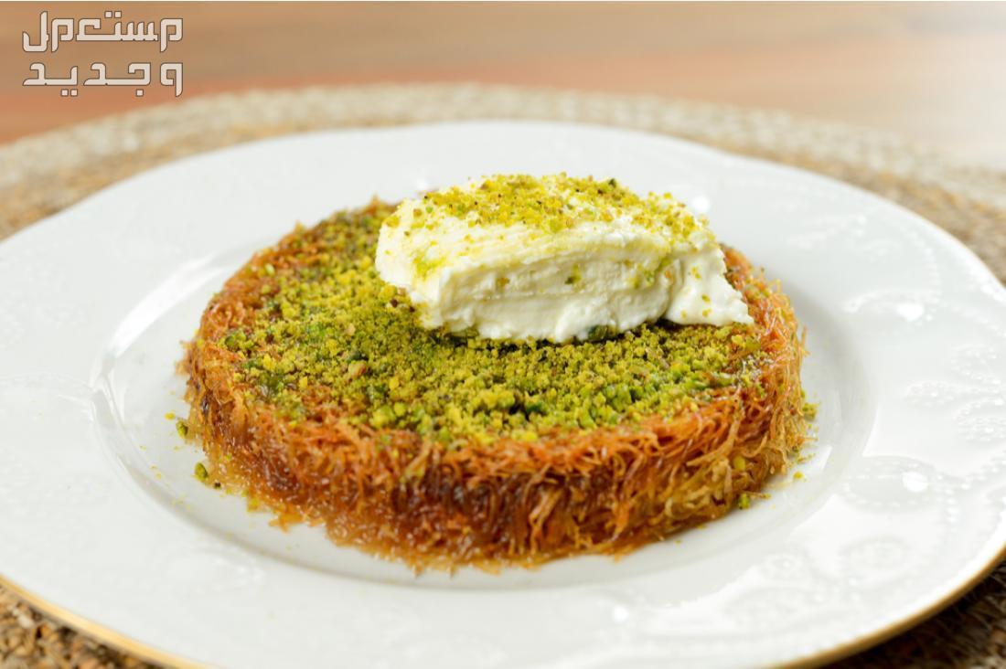 قائمة حلويات رمضان سهلة وسريعة كنافة بالقشطة