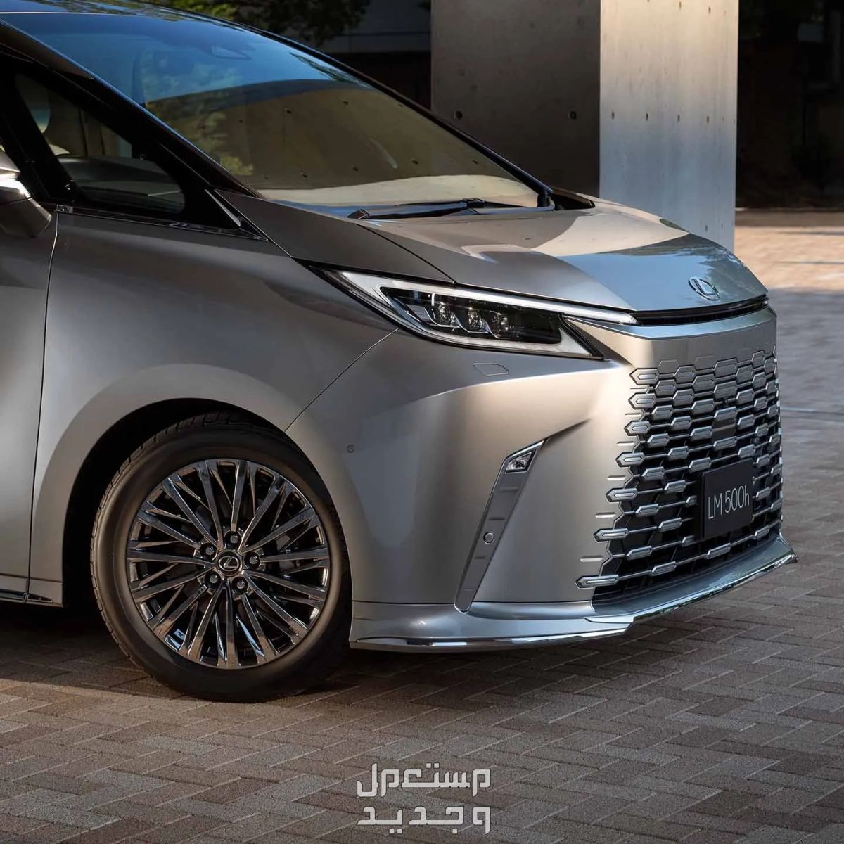 لكزس LM 2024 الجديدة بجميع الفئات والاسعار المتوفرة عند الوكيل وابرز العيوب والمميزات مقدمة سيارة لكزس LM 2024-2025