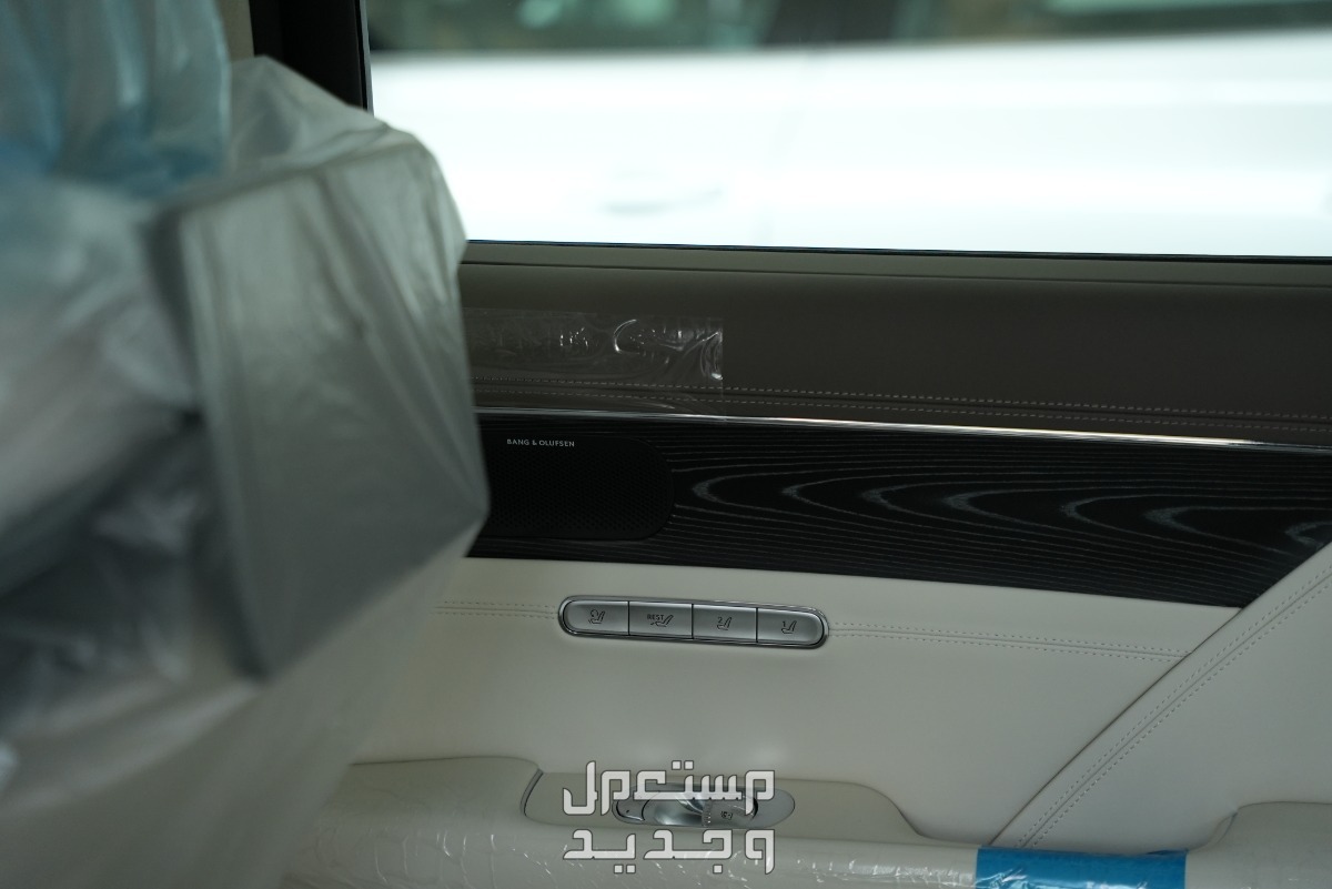 جينيسيس G90 2024 الجديدة بجميع الفئات والأسعار المتوفرة عند الوكيل وأبرز العيوب والمميزات في السعودية شاشة ترفيه للمقاعد الخلفية