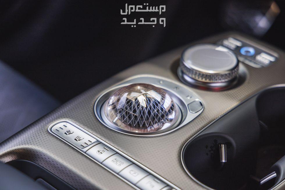 فئات جينيسيس GV60 2024 مع أسعارها وأبرز المواصفات والتقنيات لدى الوكيل في الأردن التصميم الداخلي لسيارة جينيسيس GV60 2024