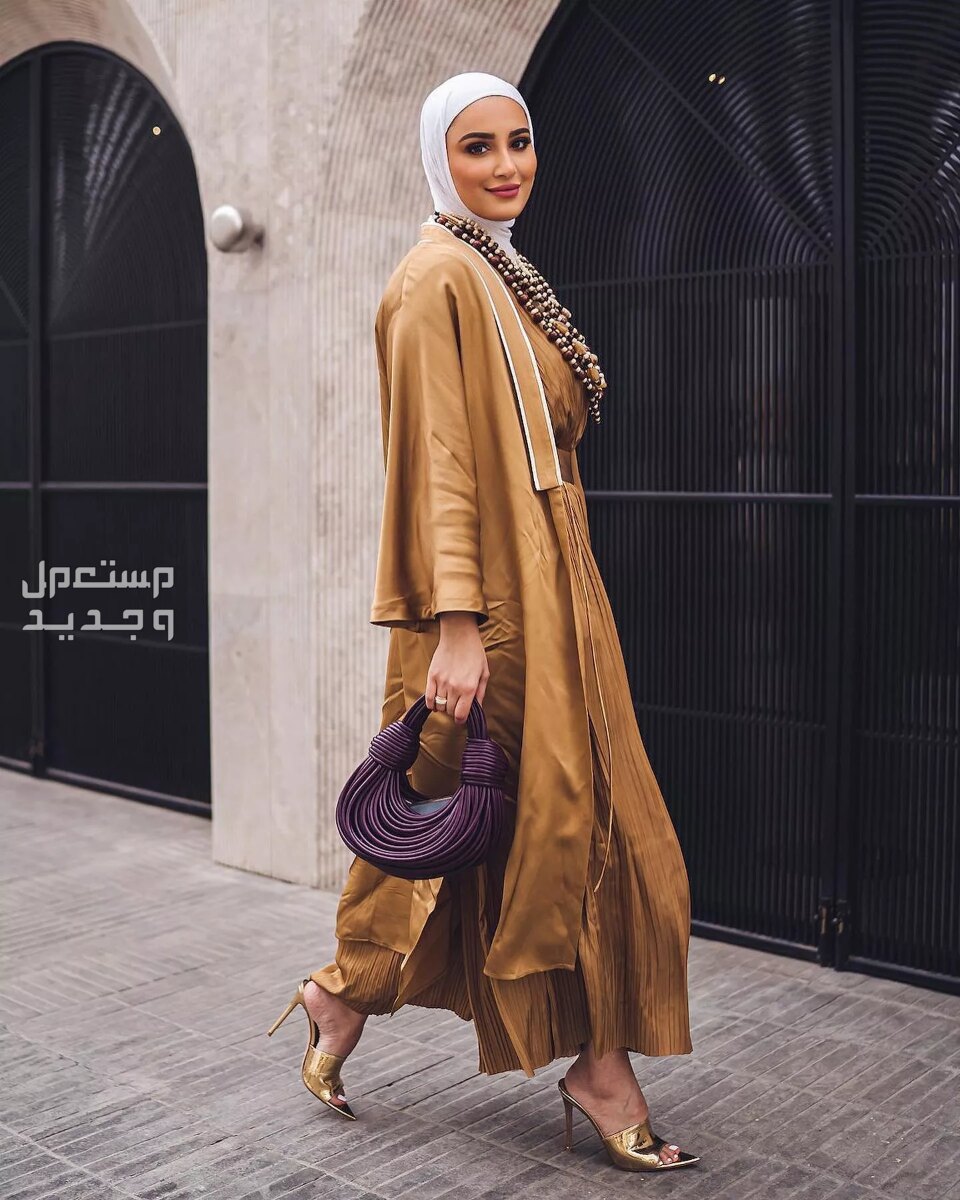 طرق تنسيق الحذاء المناسب مع عباية رمضان حذاء بكعب عالي