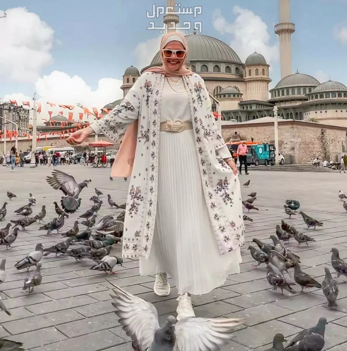 طرق تنسيق الحذاء المناسب مع عباية رمضان طرق تنسيق الحذاء الرياضي مع العباية