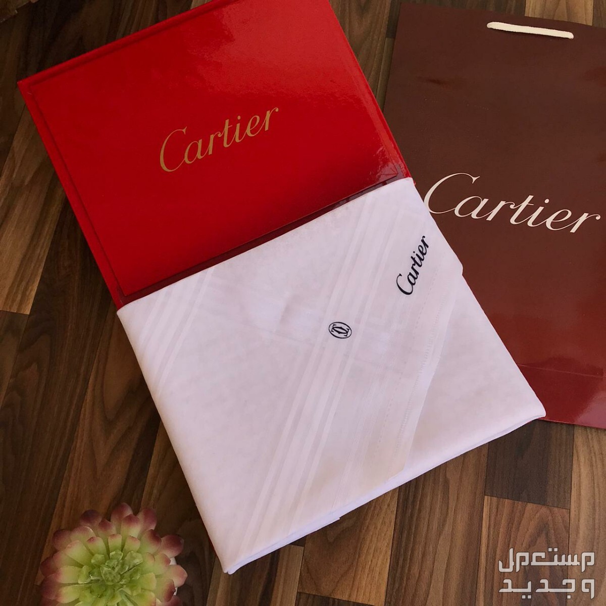 شماغ مونت بلانك الاحمر الغامق 2024