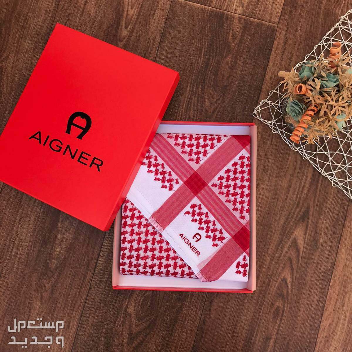 شماغ مونت بلانك الاحمر الغامق 2024