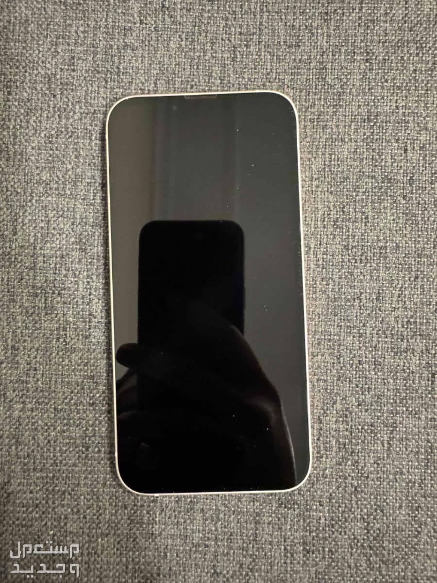 iphone 13 256GB no scratches on the screen