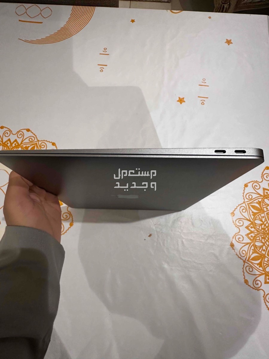 Macbook Air 13 inch ماركة أبل في الرياض