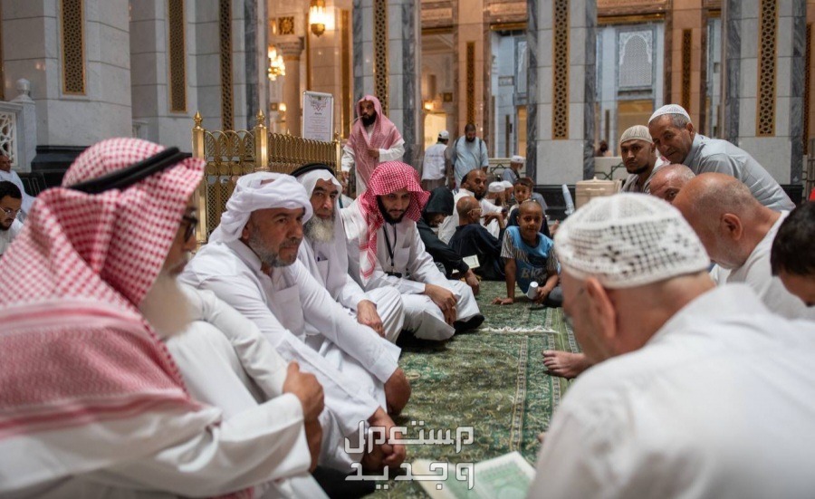 شروط الاعتكاف في المسجد الحرام 1445 ورابط التسجيل في السعودية مسلمون معتكفون في المسجد الحرام