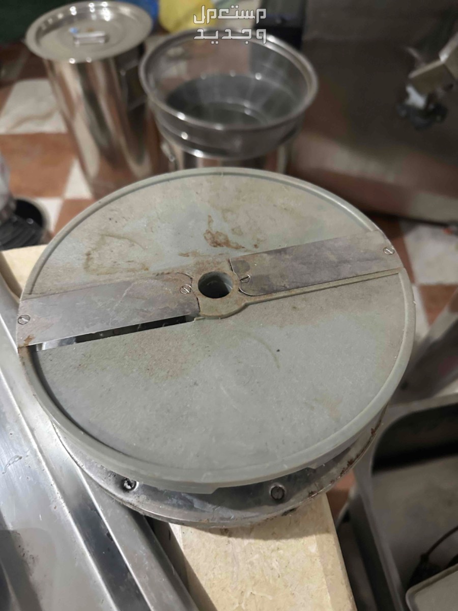 اغراض مطعم شاورما استعمال اقل من 8 شهور  نظيفه