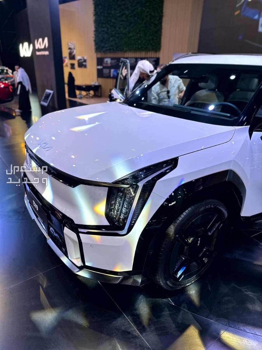 صور كيا EV9 2024 بجودة عالية من الداخل والخارج والألوان المتوفرة كيا EV9 2024