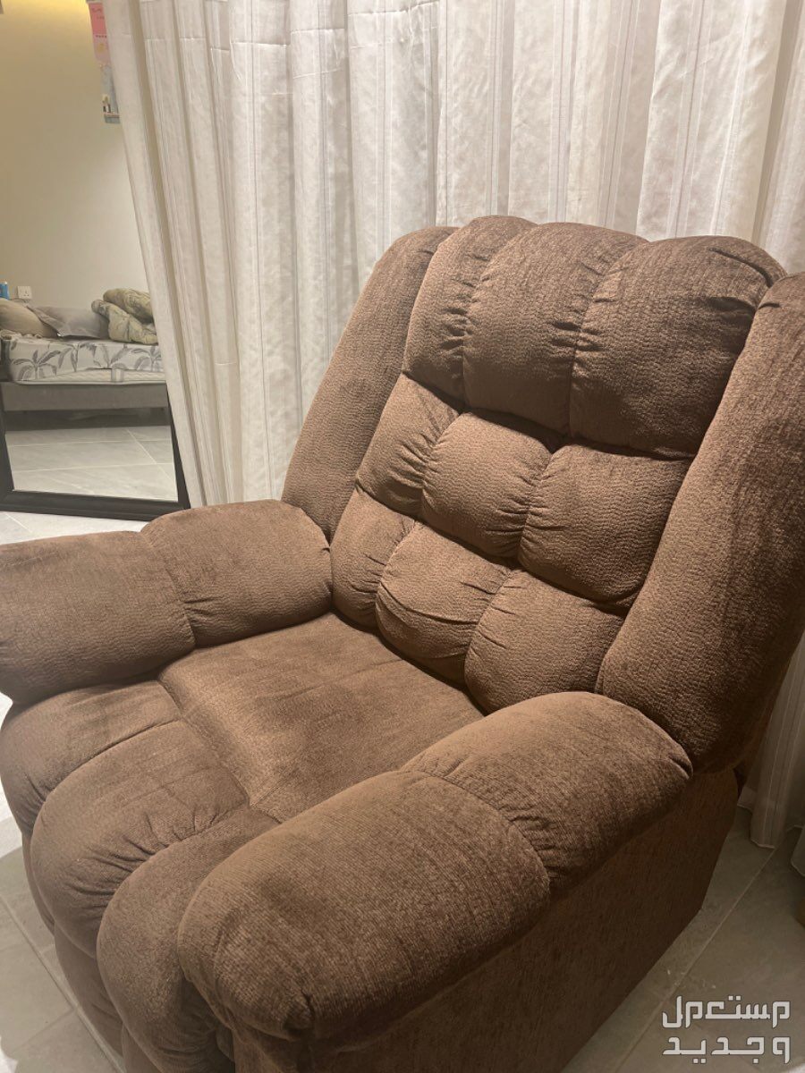 كرسي ليزي بوي او كرسي استرخاء في الرياض بسعر 700 ريال سعودي