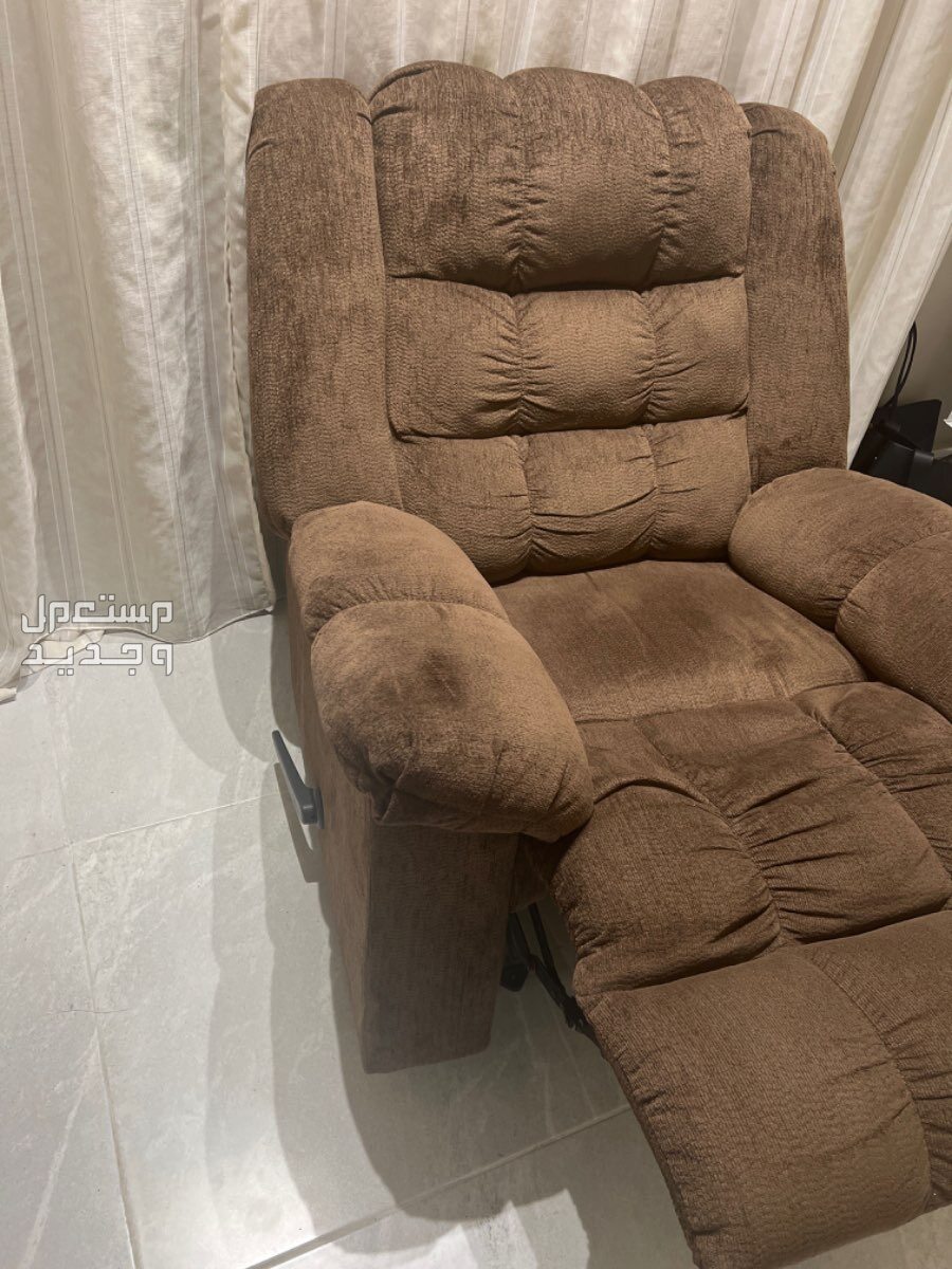 كرسي ليزي بوي او كرسي استرخاء في الرياض بسعر 700 ريال سعودي