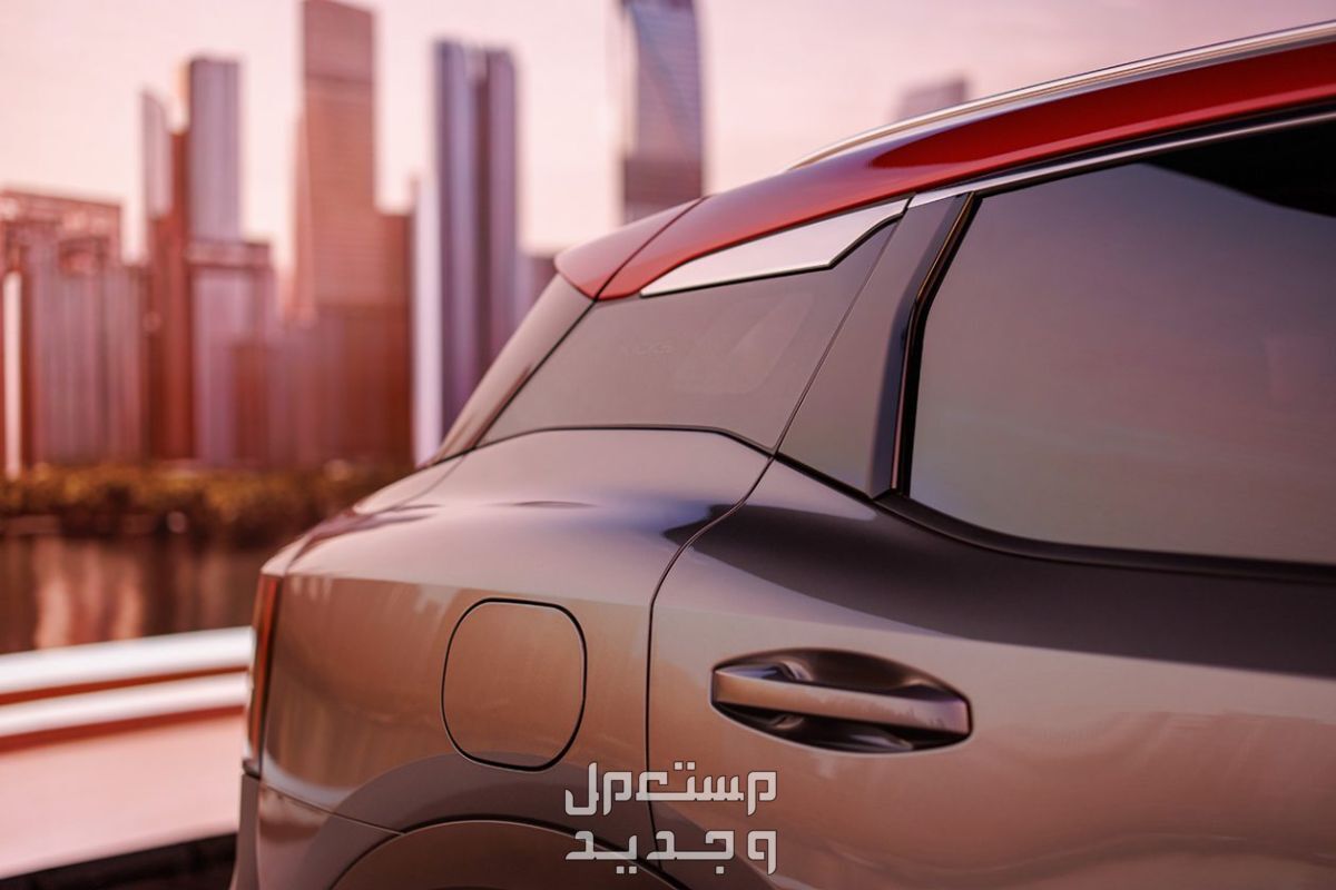 نيسان كيكس 2025 سعر السيارة الجديدة كليًا وأحدث صورها في البحرين مقابض أبواب بتصميم أنيق وفخم
