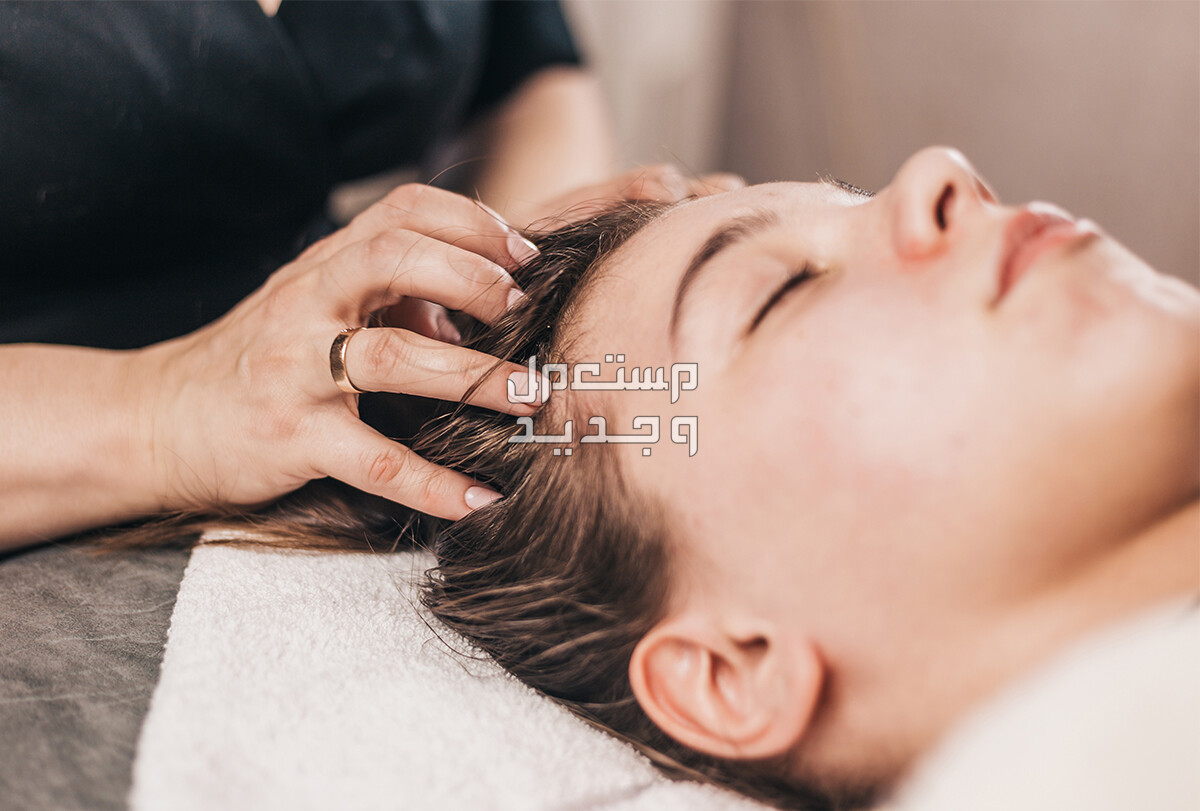 تعرف على كيفية استخدام زيت الزيتون للشعر تدليك الزيت في فروة الرأس