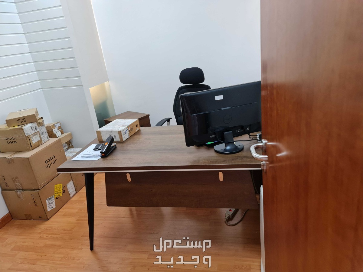 الرياض شارع الضباب مكتب للتقبيل  بالضباب