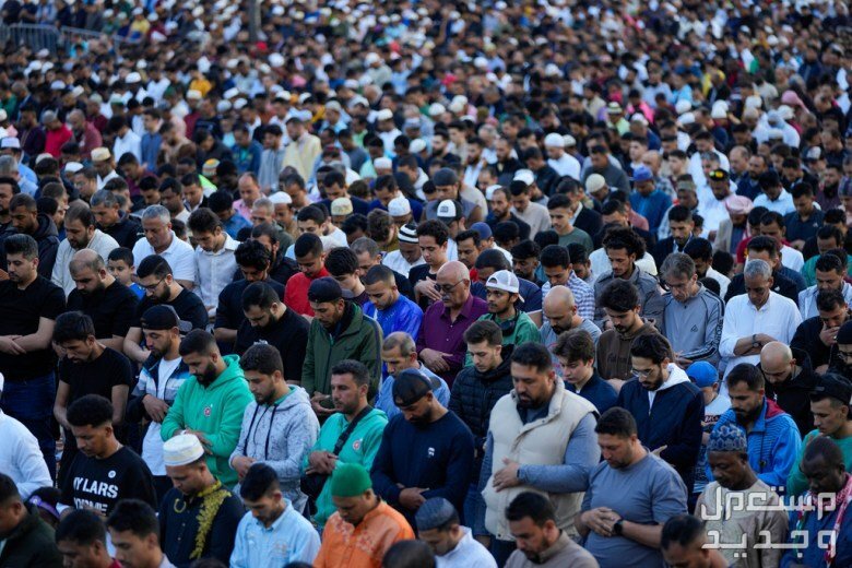 موعد صلاة العيد 2024 في الرياض المسلمون في صلاة العيد