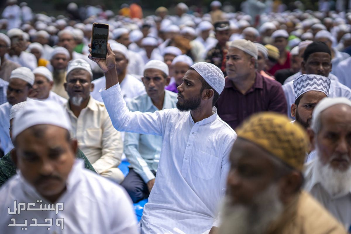موعد صلاة العيد 2024 في الرياض المسلمون في صلاة العيد