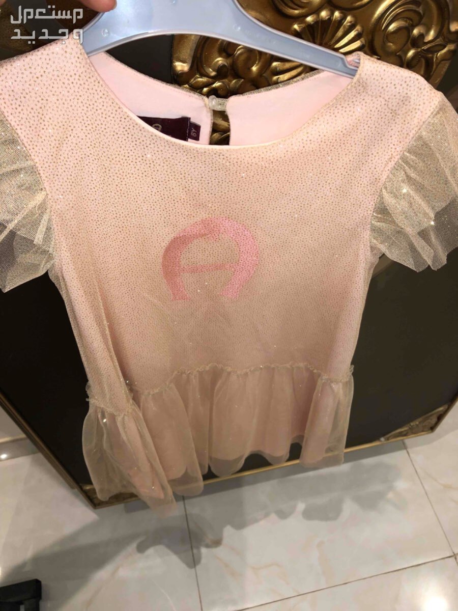 فستان اطفال من اقنر تم لبسه مره وحده جديد  في الرياض بسعر 300 ريال سعودي (قابل للتفاوض)