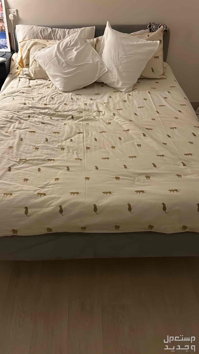 سرير سرير للبيع مستعمل خفيف