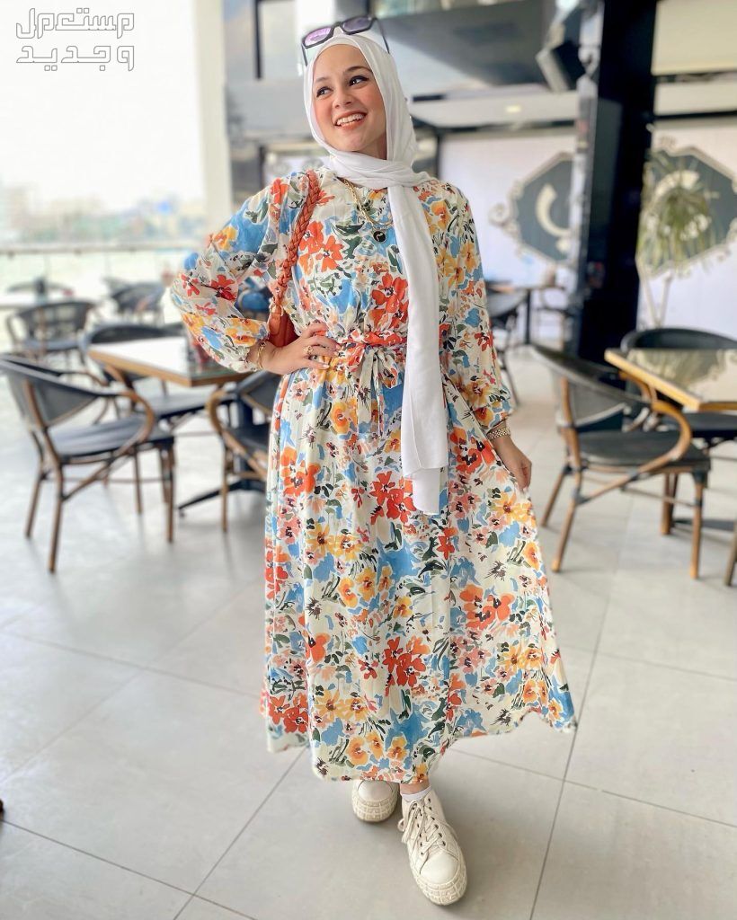أجمل ألوان فساتين عيد الفطر للمحجبات 2024 فستان منقرش للعيد