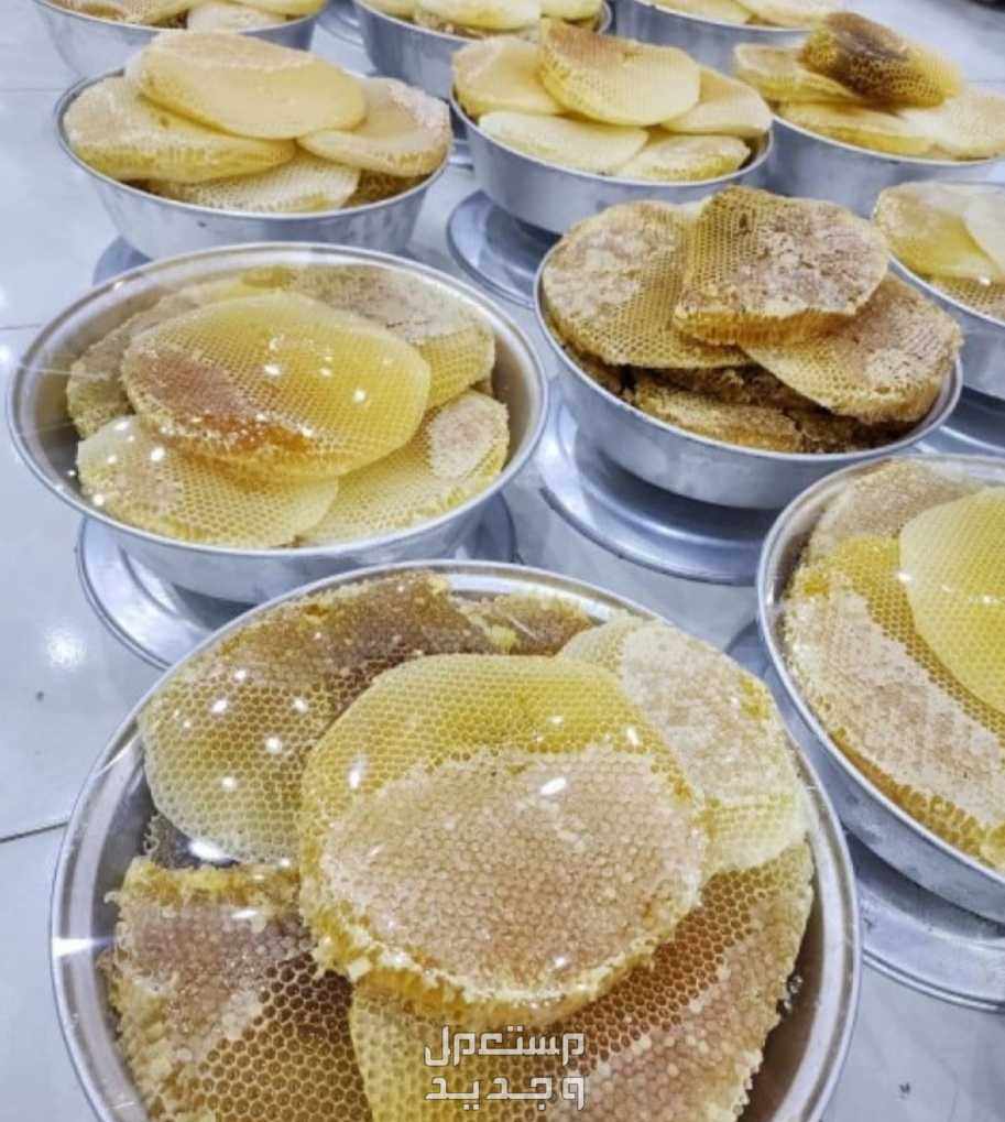 شمع عسل طبيعي  في جدة بسعر 200 ريال سعودي شمع عسل طبيعي %100 الكيلو 200 ريال فقط
