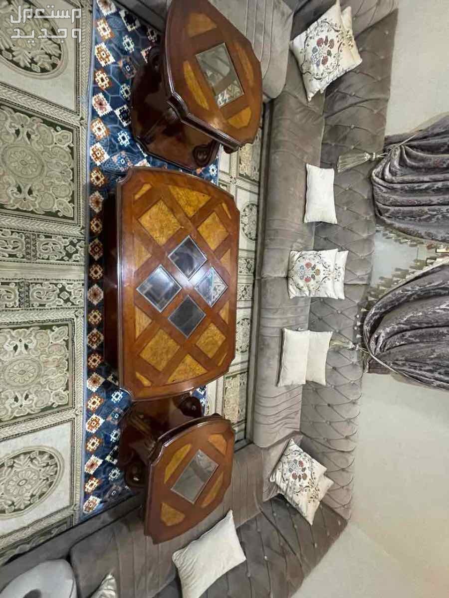 طاولات للبيع في الرياض بسعر 700﷼