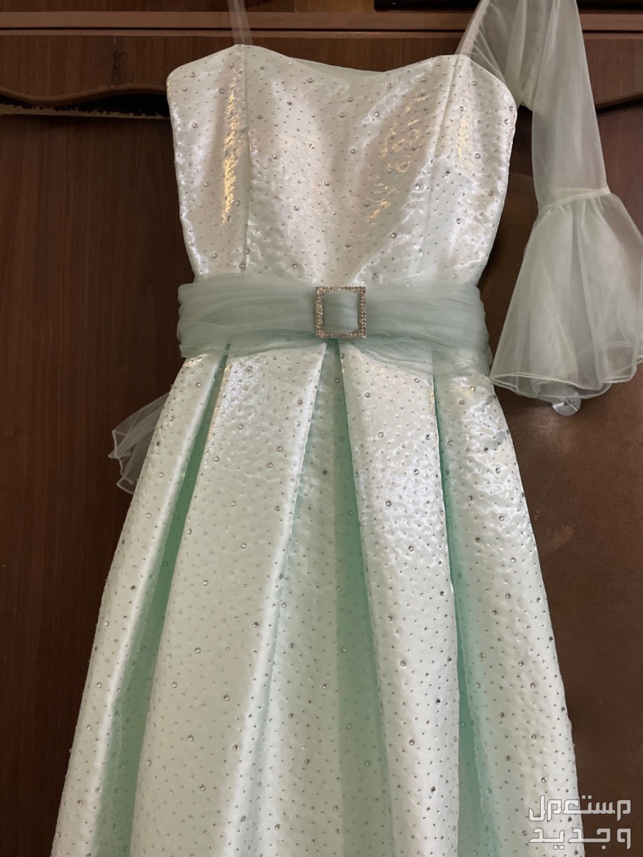 فستان زواج تصميم  في حائل بسعر 500 ريال سعودي