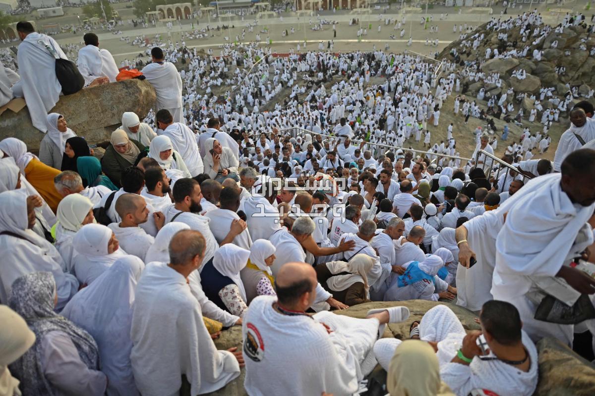 موعد وقفة عرفات وعيد الأضحى 2024 فلكيًا في الإمارات العربية المتحدة مسلمون فوق جبل عرفات