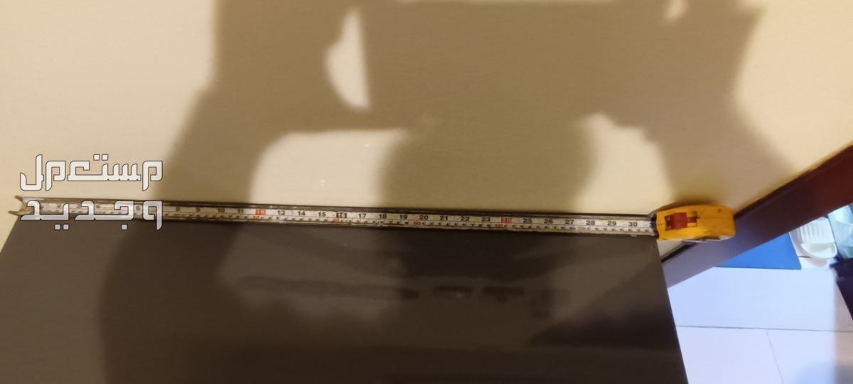 طاولة كوفي شبه جديدة  المقاس /- الطول / 79 cm الارتفاع / 79 cm العرض / 39 cm