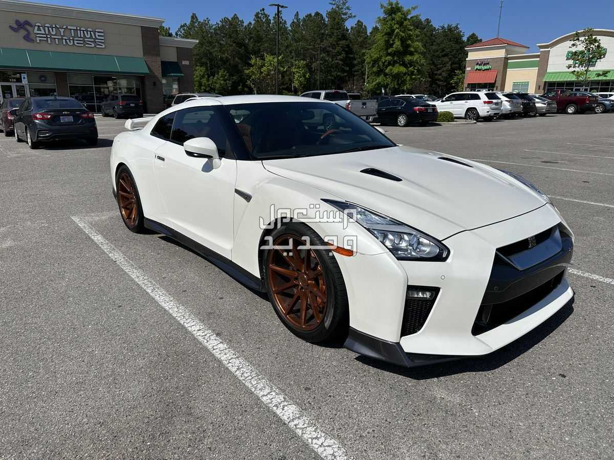 Nissan GT-R 2017 in Dubai at a price of 105 thousands AED
