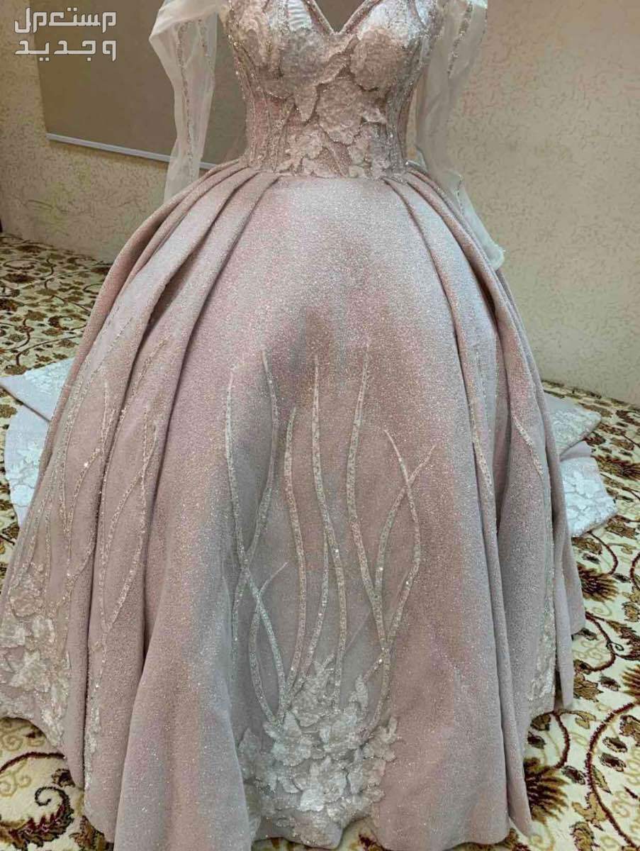 فستان زفاف في نجران