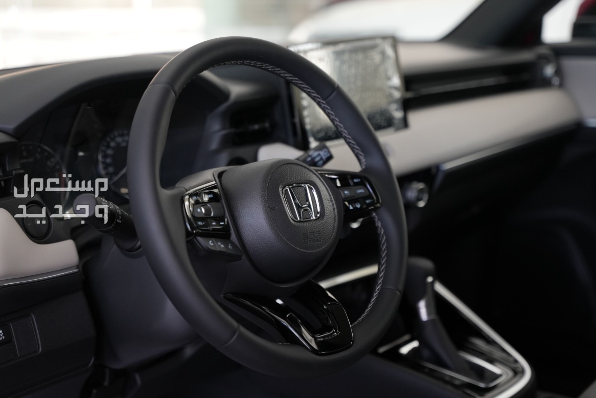 فئات هوندا HRV 2024 مع أسعارها وأبرز المواصفات والتقنيات لدى الوكيل في اليَمَن عجلة قيادة متعددة الوظائف
