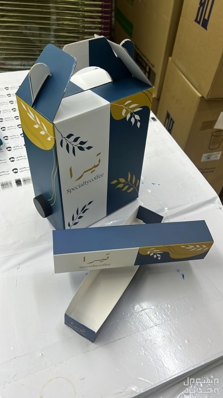 مطبعة مطبوعات طباعة بوكسات حلا و حامل اكواب و بوكسات برجر تنفيذ جمع البوكسات جميع المقاسات و الالوان  يتوفر عندنا كل ما يخص مشروعكم من مطبوعات