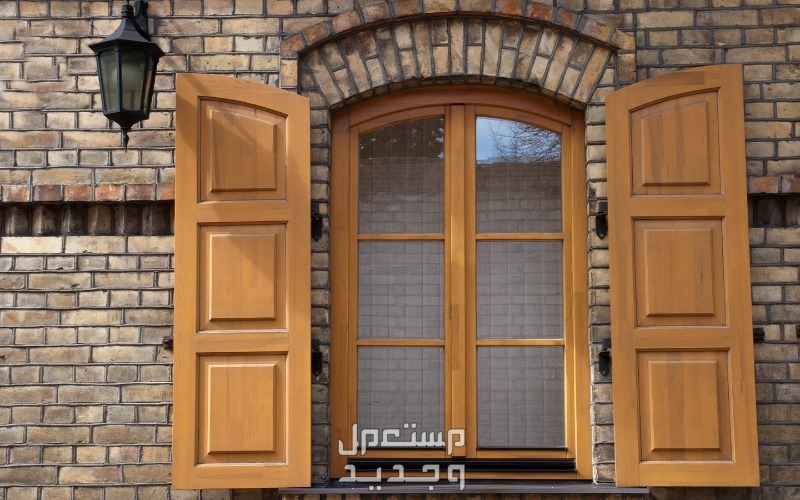 أنواع وأشكال النوافذ في التصميم الداخلي النوافذ الخشبية
