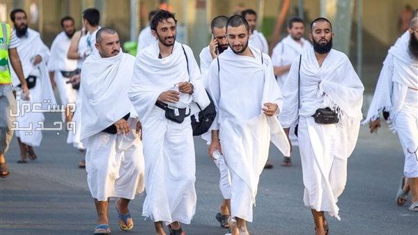مواصفات ملابس الإحرام للرجال والنساء بالصور لباس الإحرام للرجال