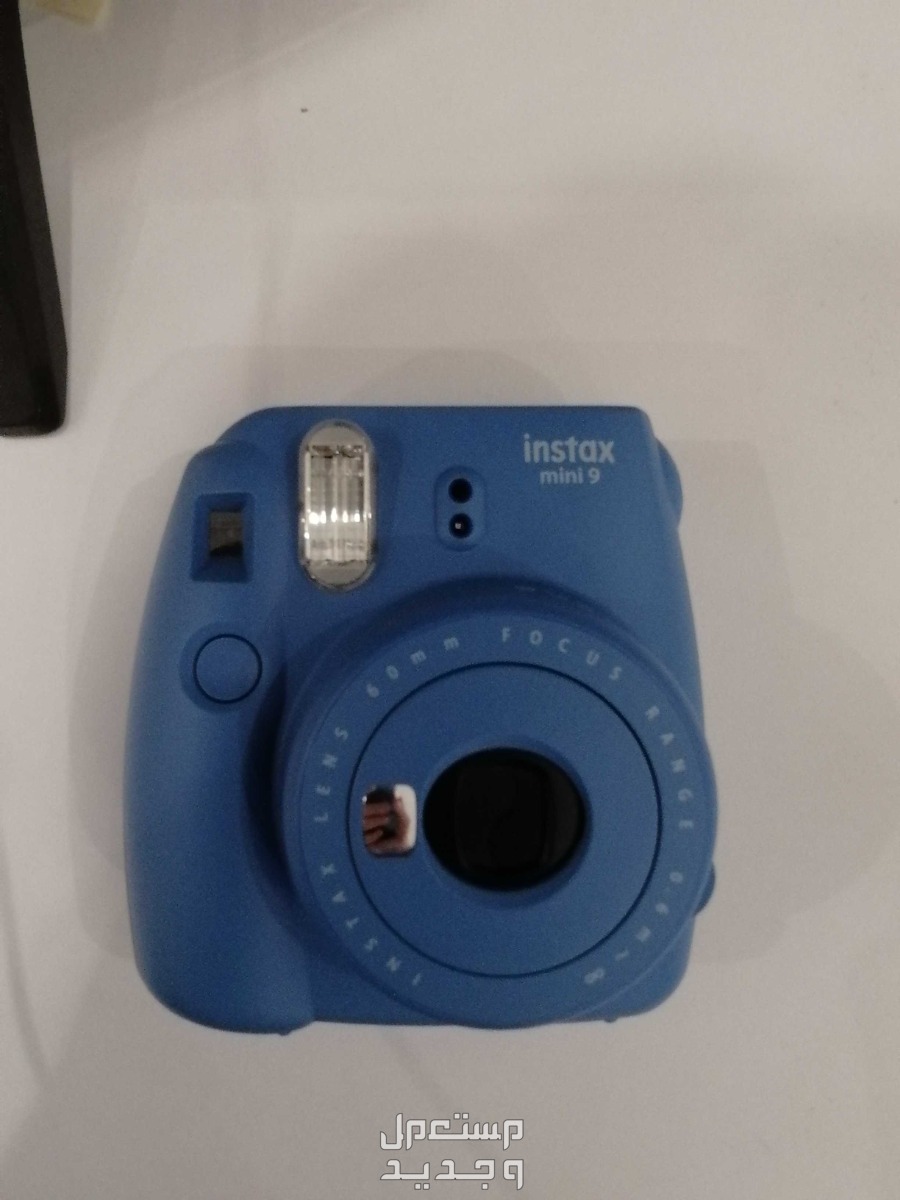 للبيع  كاميرا فورية instax للبيع
 كاميرا فورية instax لون ازرق