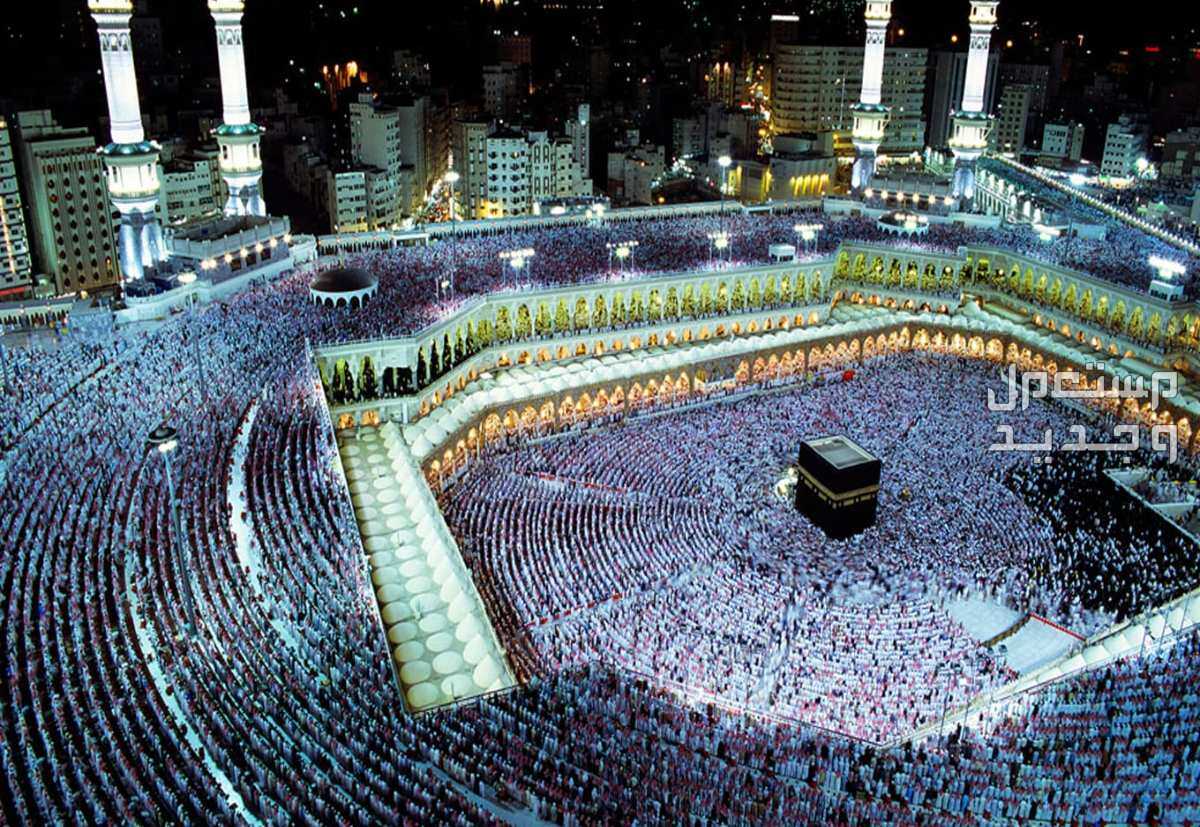 خطوات استخراج تصريح دخول مكة لموسم الحج 2024 في الجزائر المسلمون يطوفون حول الكعبة