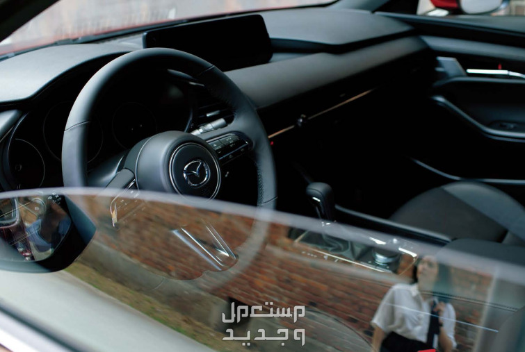 مازدا 3 الهاتشباك 2024 بجميع الفئات والأسعار المتوفرة عند الوكيل وأبرز العيوب والمميزات مازدا 3 هاتشباك 2024 من الداخل