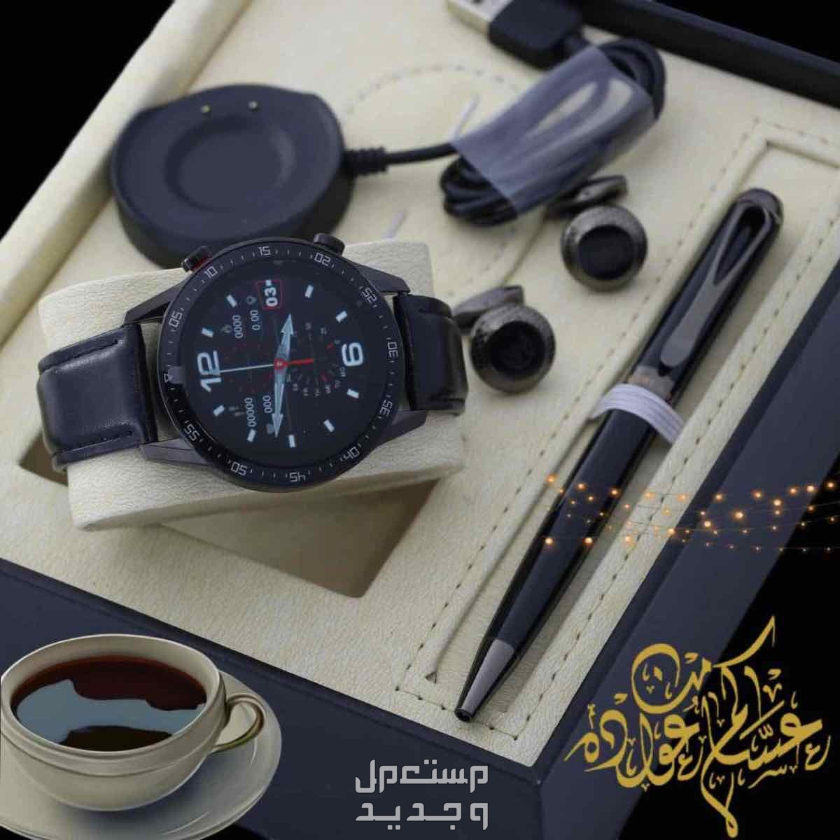 من كشخــــــــــة للساعــــــات  طقم شكل هواي او طقم. شكل ابل  ساعه اكتروني درجه اولى  مع ملحقاتها  قلم راقي كبك راقي علبه طقم مونت رويال  كيس مونت رويال