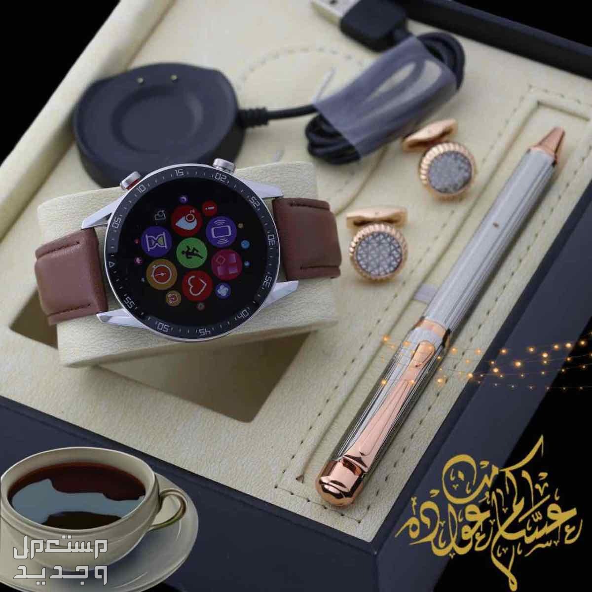 من كشخــــــــــة للساعــــــات  طقم شكل هواي او طقم. شكل ابل  ساعه اكتروني درجه اولى  مع ملحقاتها  قلم راقي كبك راقي علبه طقم مونت رويال  كيس مونت رويال