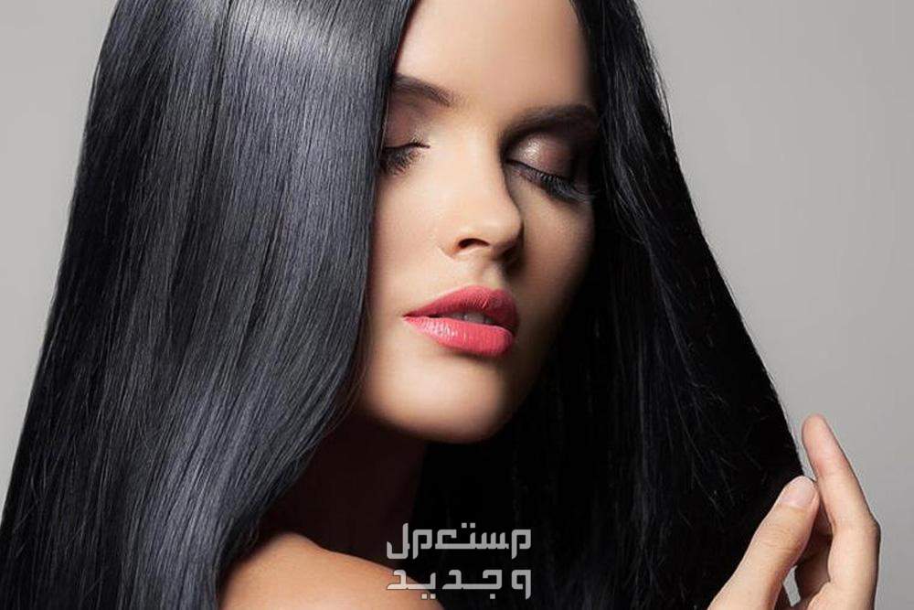ما هي ألوان الشعر التي تفتح لون البشرة؟ ماهي ألوان الشعر التي تفتح لون البشرة ؟ اللون الأسود