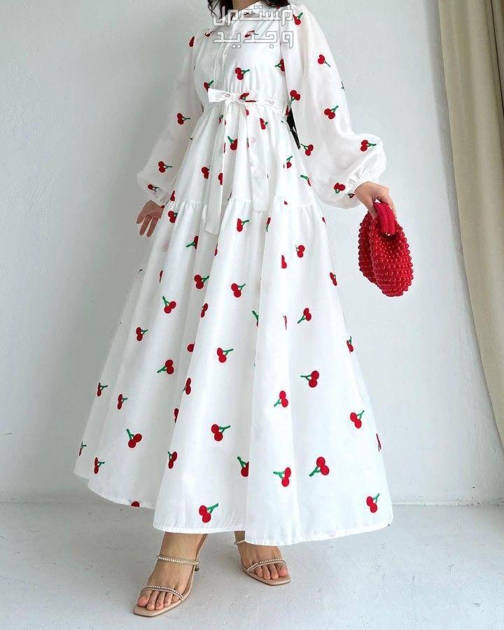 أحدث موديلات فساتين العيد 2024 في البحرين فستان أبيض منقط