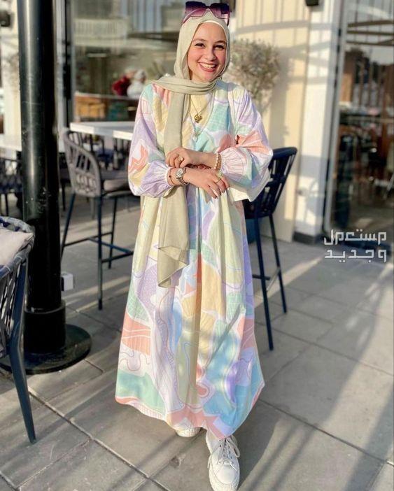 أجمل موديلات فساتين كاجوال طويلة للمحجبات في عمان فستان كاجوال بأكمام واسعة